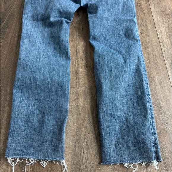 Silver Jeans. Raw hem, boyfriend style. Women’s size 27. Excellent condition. - Picture 6 of 7